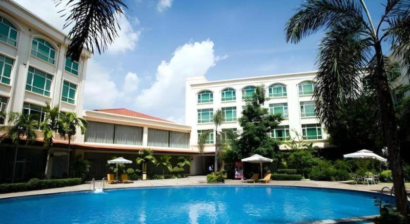 San Jiang Grand Hotel Vientiane Exterior foto